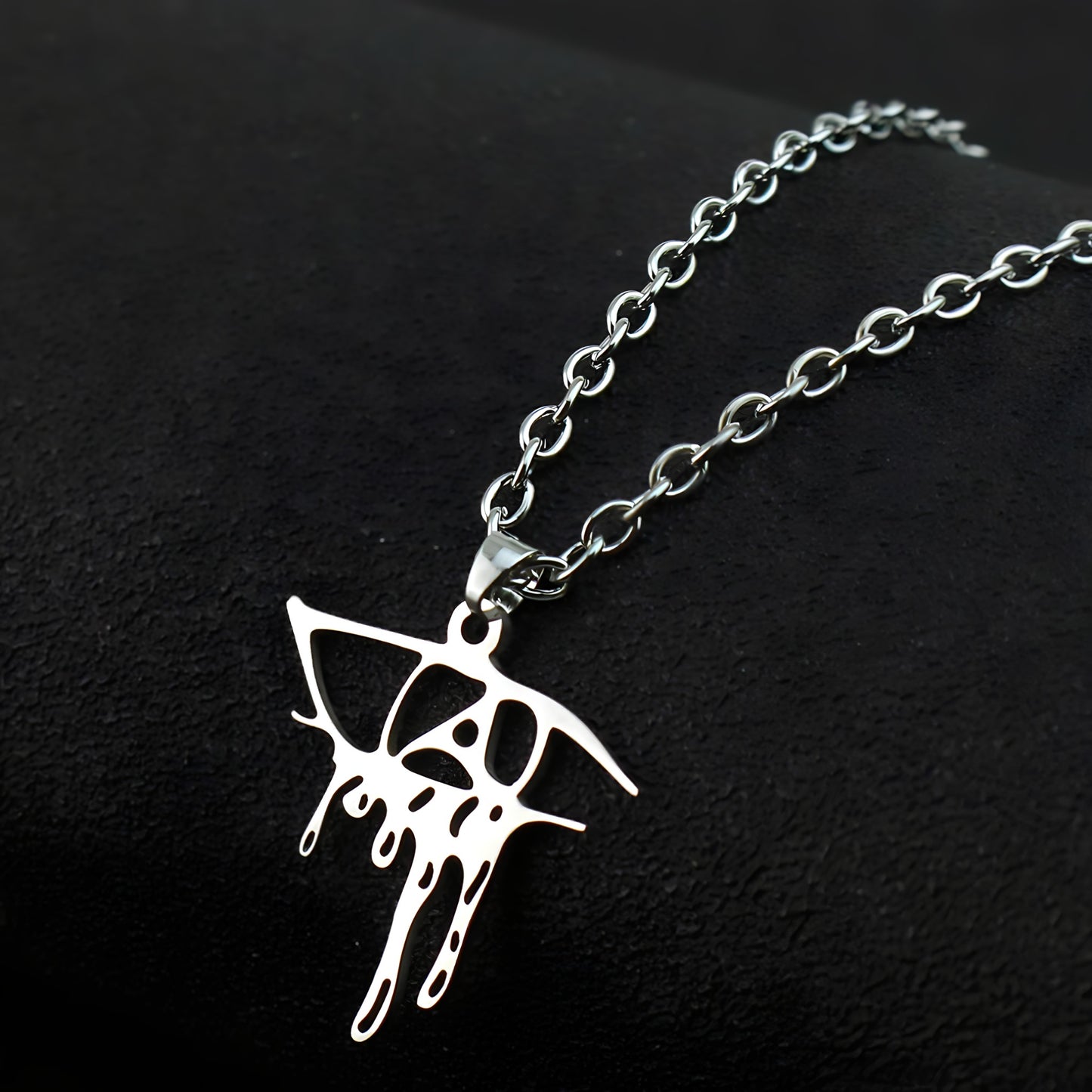 BLEEDING SHARINGAN PENDANT